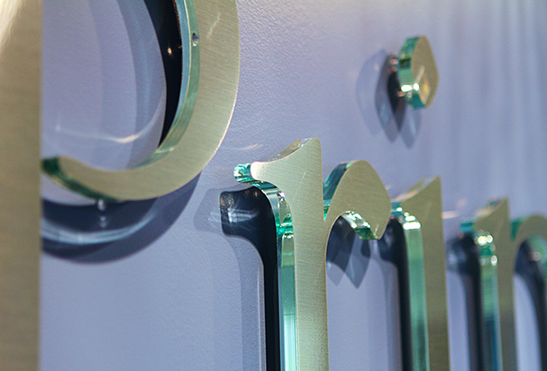 wall 3d mirror mirror office 3d sign 3d corporate logo sign, interior sign design ideas for interior sign design , interior designer sign design, design a sign , remodeling logo design