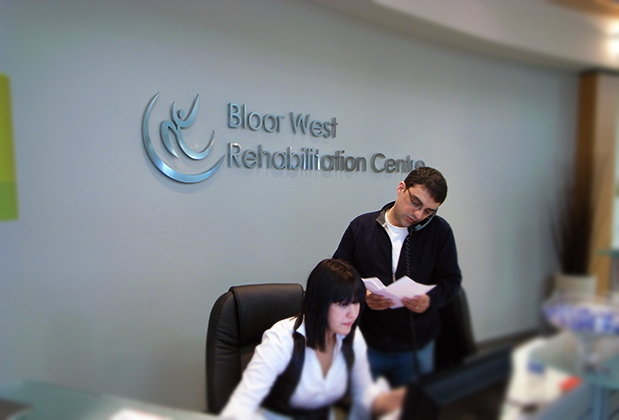 Art signs metal substitute signs add a sparkling look to any office sapces